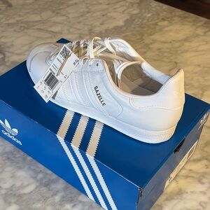 Adidas men’s Gazelle White Sneakers size 9 NWT